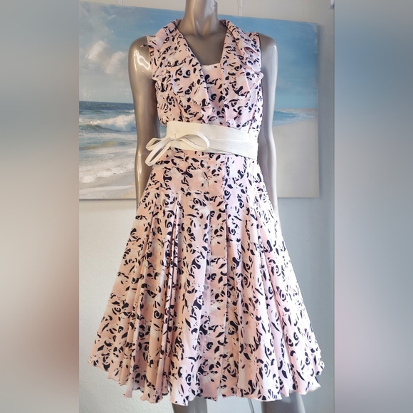 '$4,300 OSCAR DE LA RENTA ADOREABLE SILK PINK RUFFLE NECK RUNWAY DRESS US 6 - Picture 2 of 11